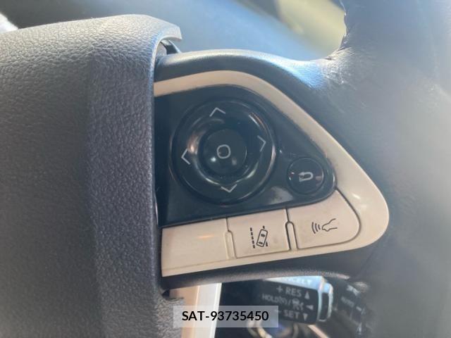 Toyota PRIUS 2018-07 6677565-13