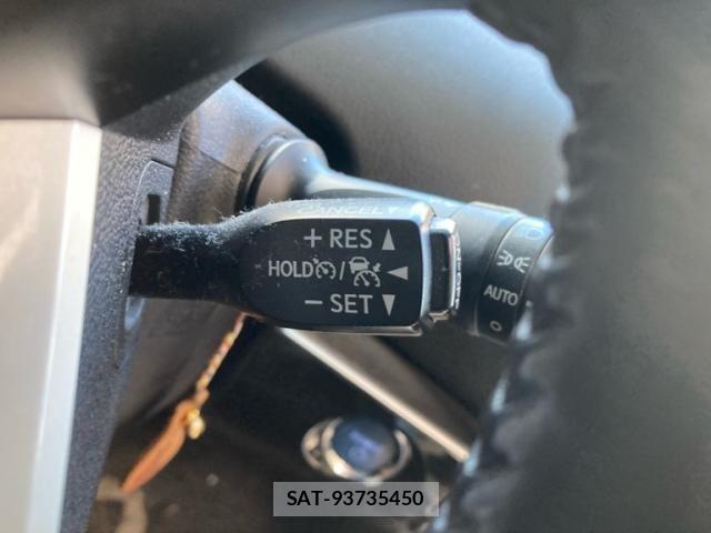 Toyota PRIUS 2018-07 6677565-14