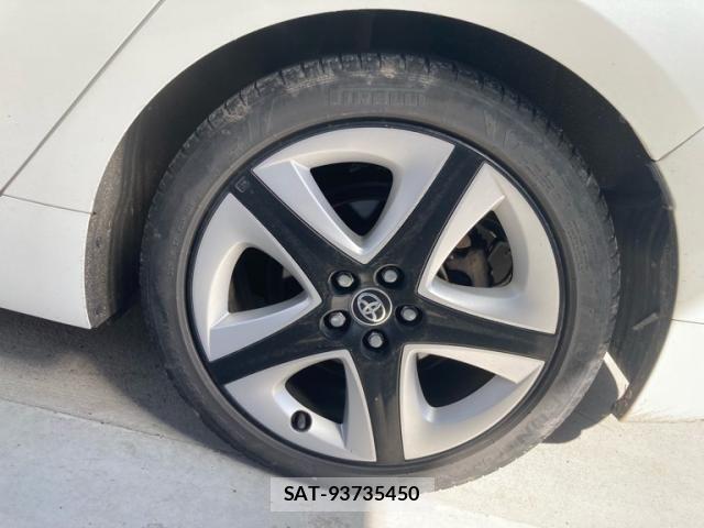 Toyota PRIUS 2018-07 6677565-7