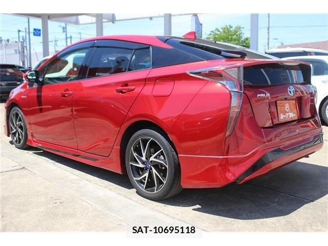 Toyota PRIUS 2018-03 6677556-10