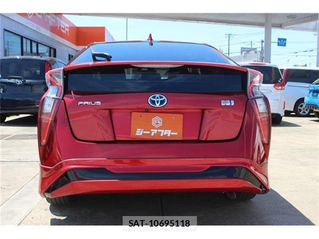 Toyota PRIUS 2018-03 6677556-11