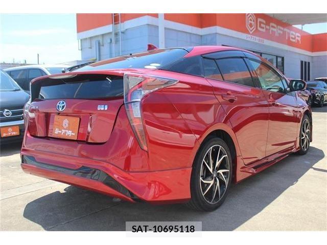 Toyota PRIUS 2018-03 6677556-12