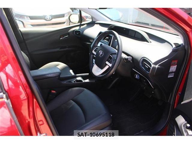 Toyota PRIUS 2018-03 6677556-25