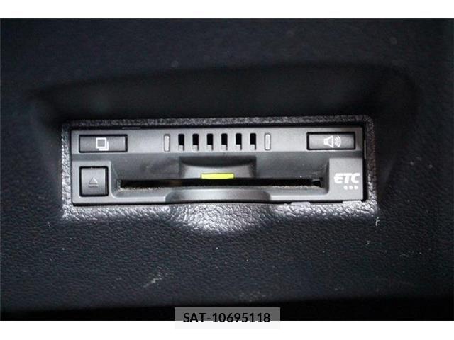 Toyota PRIUS 2018-03 6677556-4