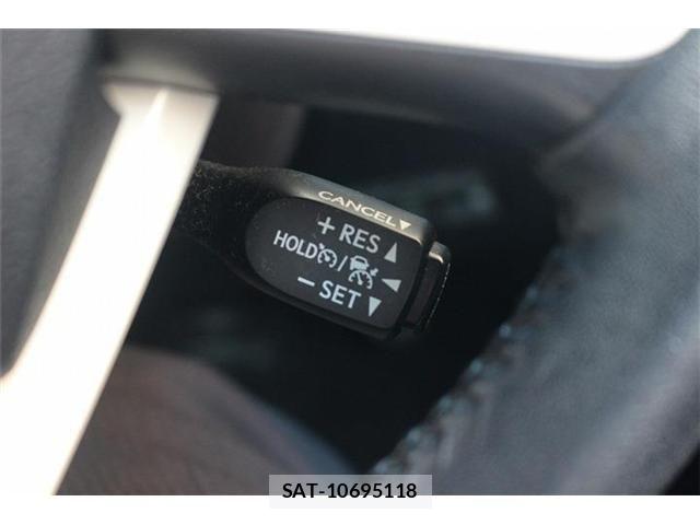 Toyota PRIUS 2018-03 6677556-5