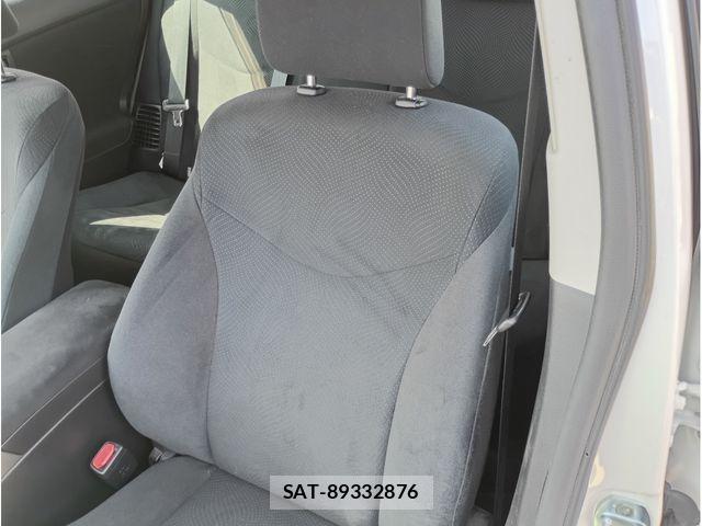 Toyota PRIUS 2015-12 6677566-13