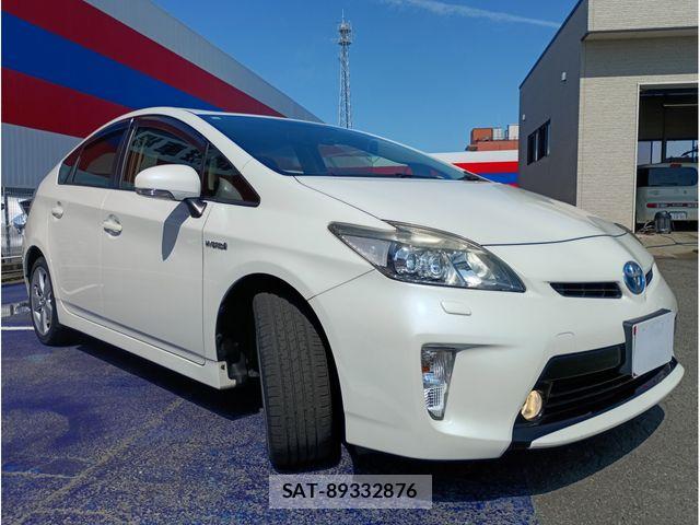 Toyota PRIUS 2015-12 6677566-2
