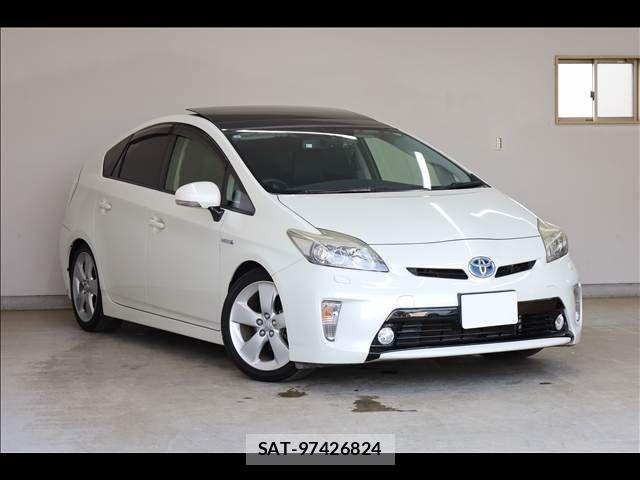 Toyota PRIUS 2015-10 6677561-1