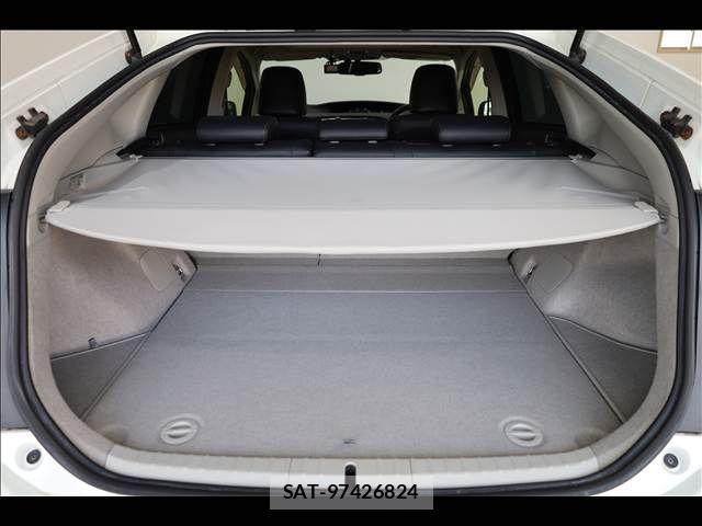Toyota PRIUS 2015-10 6677561-19