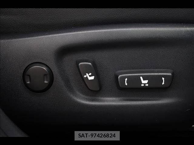 Toyota PRIUS 2015-10 6677561-7