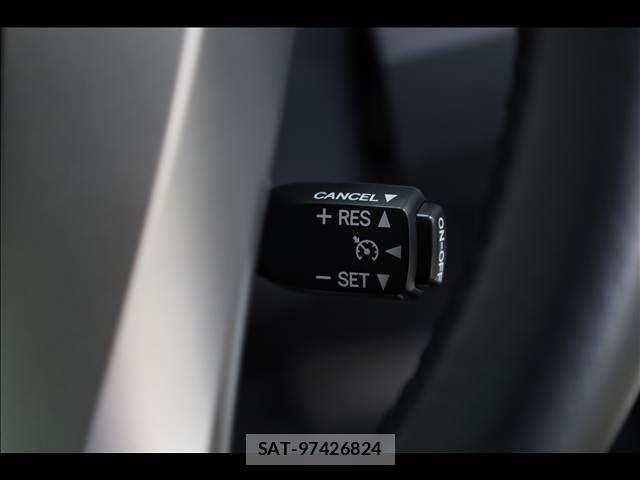 Toyota PRIUS 2015-10 6677561-8