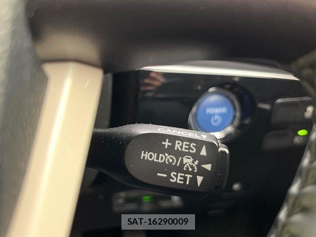 Toyota PRIUS 2018-04 6677555-4