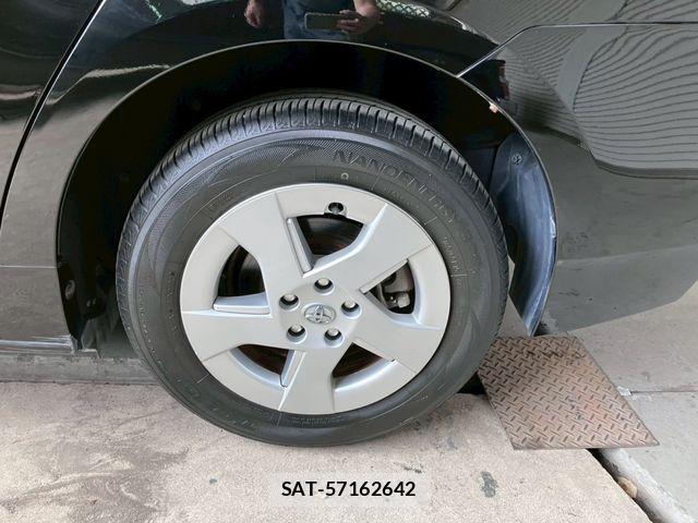 Toyota PRIUS 2010-06 6677568-12
