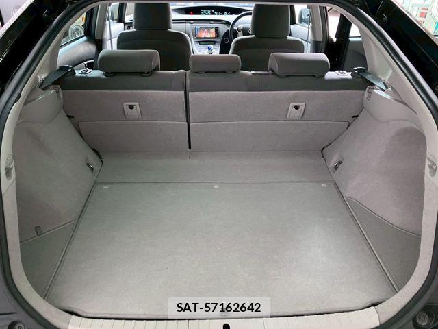 Toyota PRIUS 2010-06 6677568-16
