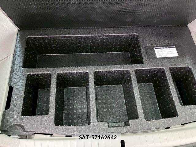 Toyota PRIUS 2010-06 6677568-27