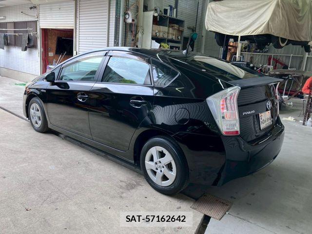 Toyota PRIUS 2010-06 6677568-3