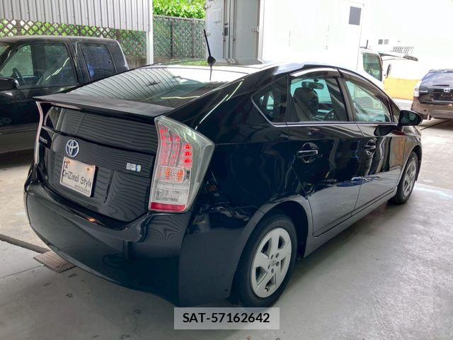 Toyota PRIUS 2010-06 6677568-6