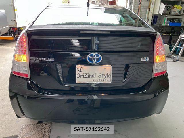 Toyota PRIUS 2010-06 6677568-7