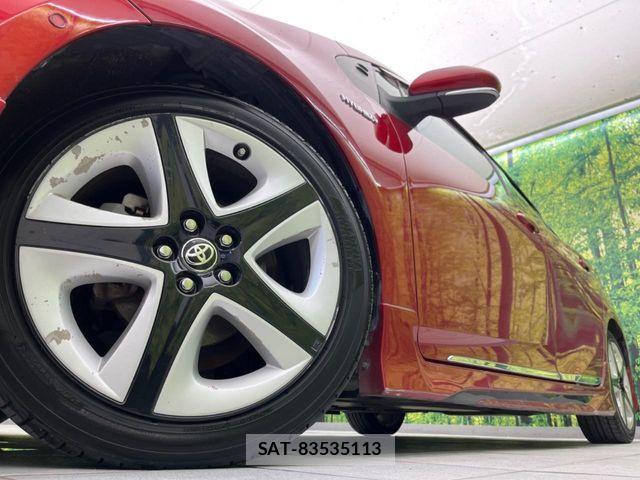 Toyota PRIUS 2016-05 6677547-12