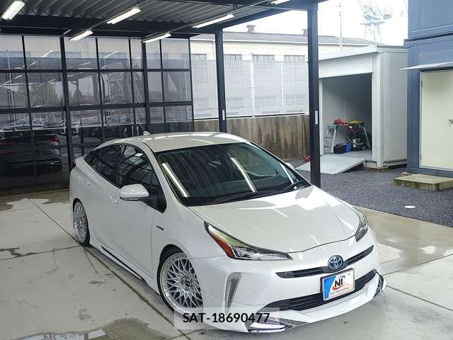 Toyota PRIUS 2019-12 6677537-12