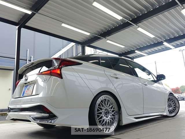 Toyota PRIUS 2019-12 6677537-6