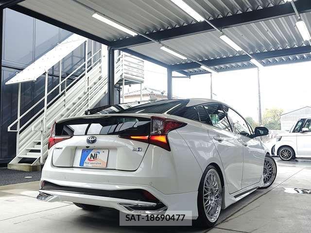 Toyota PRIUS 2019-12 6677537-8