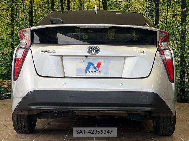 Toyota PRIUS 2018-05 6677545-15