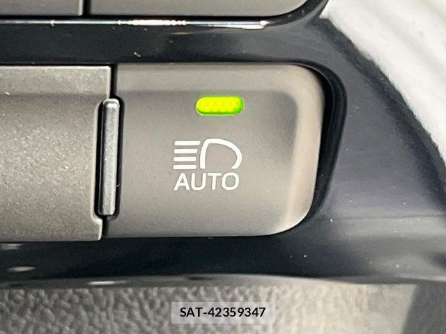 Toyota PRIUS 2018-05 6677545-7