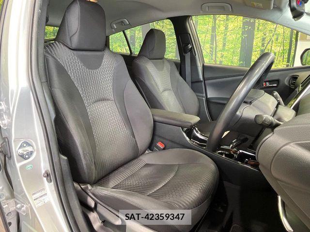 Toyota PRIUS 2018-05 6677545-8