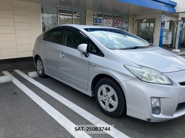 Toyota PRIUS 2010-02 6677583-1