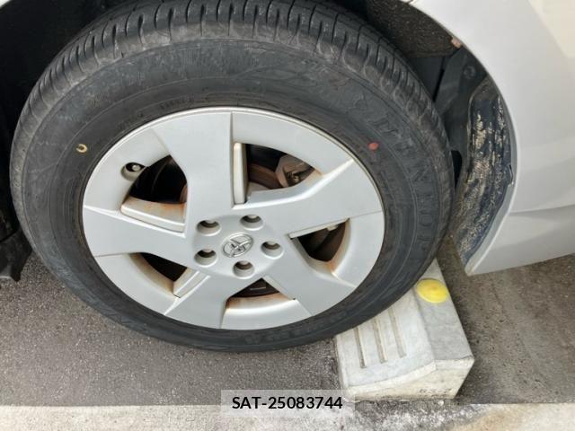 Toyota PRIUS 2010-02 6677583-6
