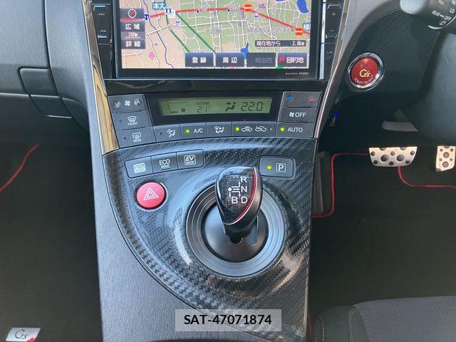 Toyota PRIUS 2013-11 6677572-18