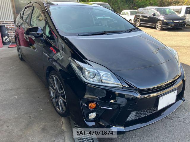 Toyota PRIUS 2013-11 6677572-3