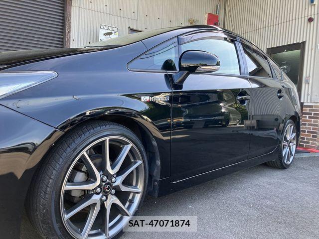 Toyota PRIUS 2013-11 6677572-5