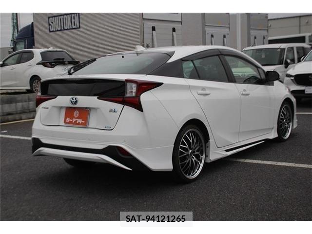 Toyota PRIUS 2020-07 6677535-12