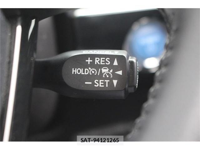 Toyota PRIUS 2020-07 6677535-3