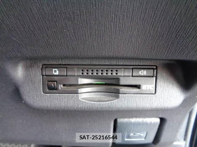 Toyota PRIUS 2015-05 6677567-4