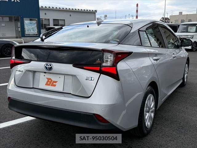 Toyota PRIUS 2021-04 6682822-14