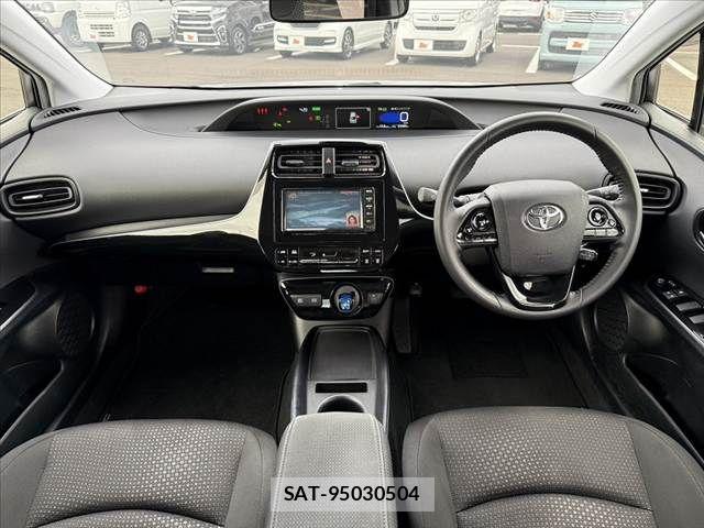 Toyota PRIUS 2021-04 6682822-1