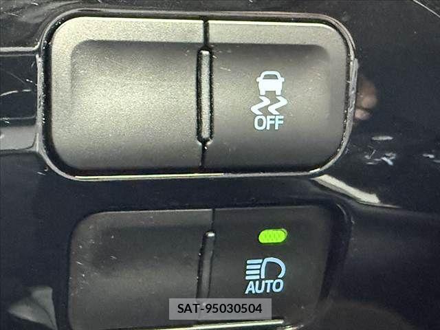Toyota PRIUS 2021-04 6682822-26