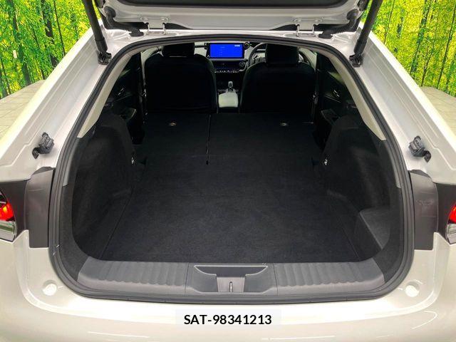 Toyota PRIUS 2023-05 6683958-9