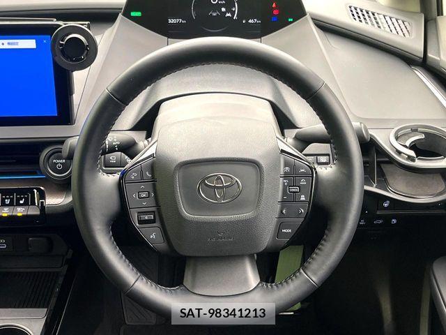 Toyota PRIUS 2023-05 6683958-10