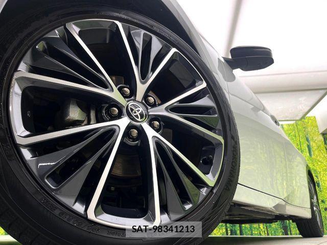 Toyota PRIUS 2023-05 6683958-12