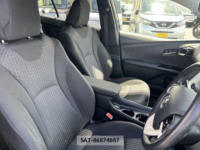 Toyota PRIUS 2017-07 6682821-9