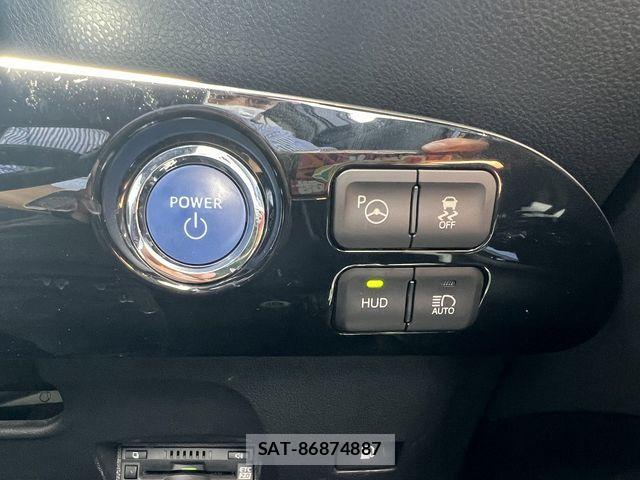 Toyota PRIUS 2017-07 6682821-17