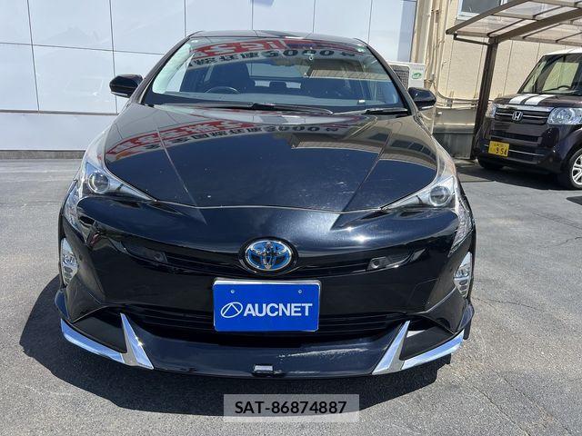 Toyota PRIUS 2017-07 6682821-1