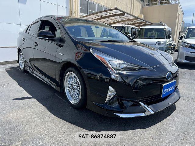 Toyota PRIUS 2017-07 6682821-2