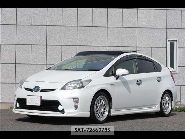 Toyota PRIUS 2015-02 6682824-0