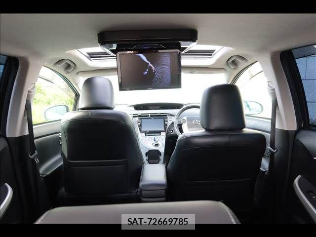 Toyota PRIUS 2015-02 6682824-9