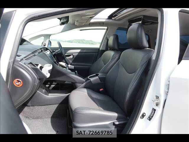 Toyota PRIUS 2015-02 6682824-17